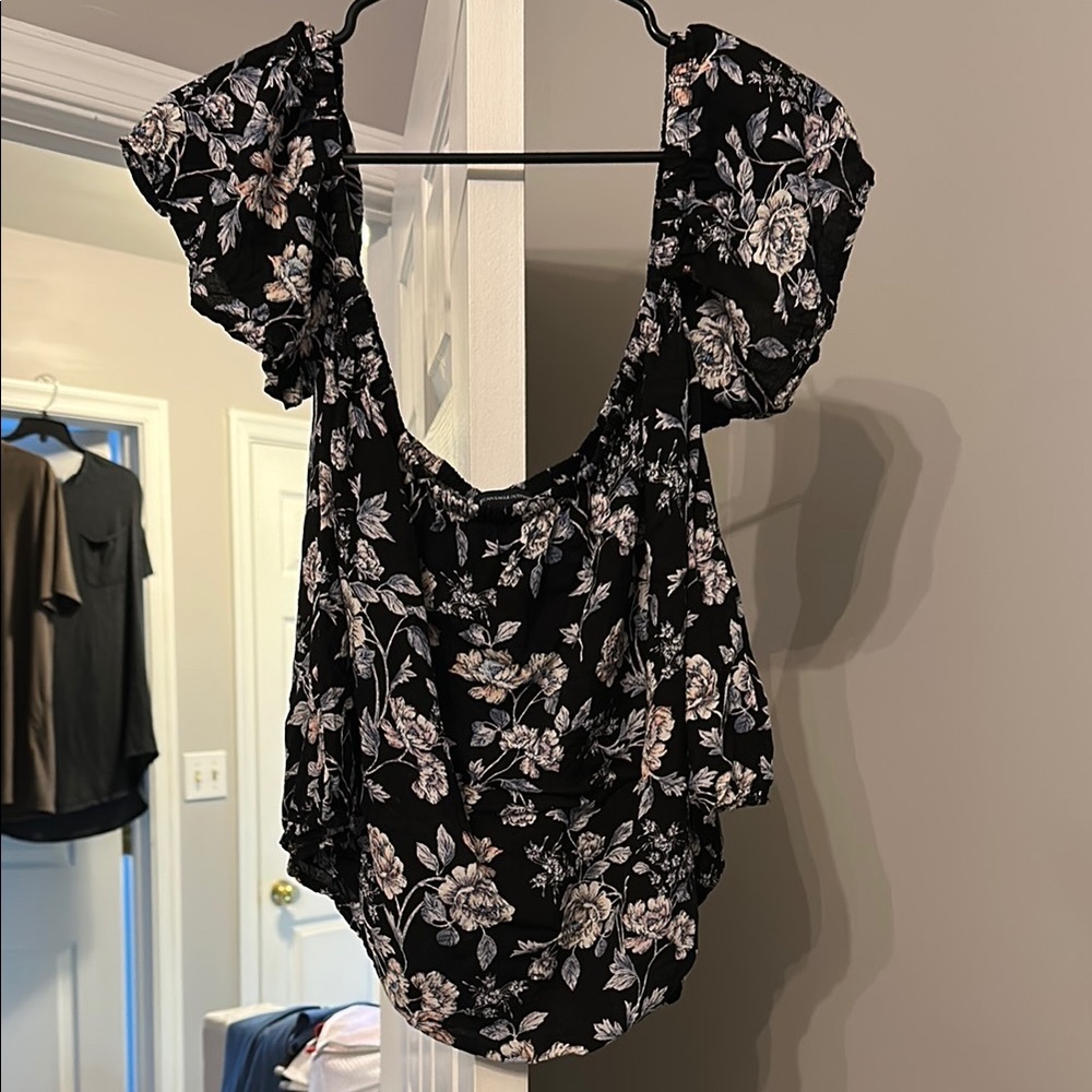 American Eagle Floral Black Women's Top